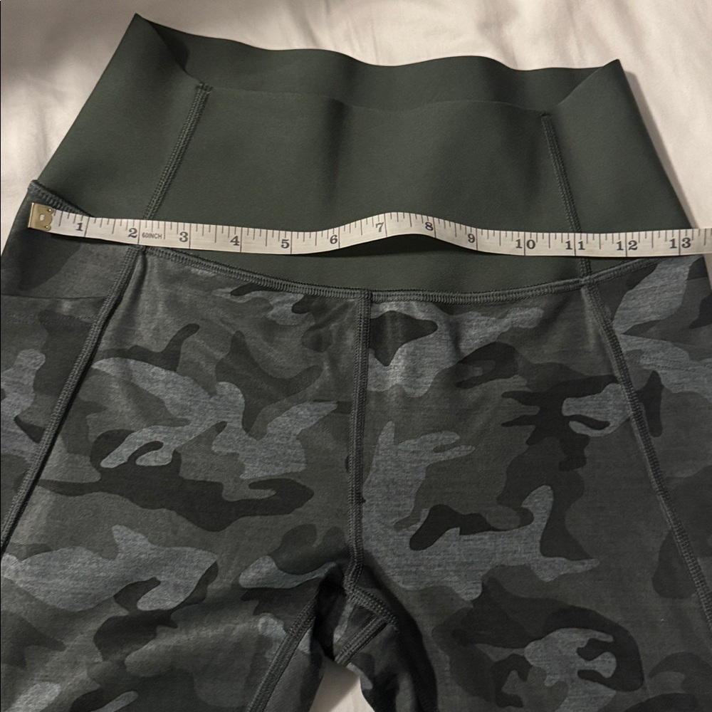 GAP Fit Sculpt Revolution Leggings in army green - Picture 5 of 6